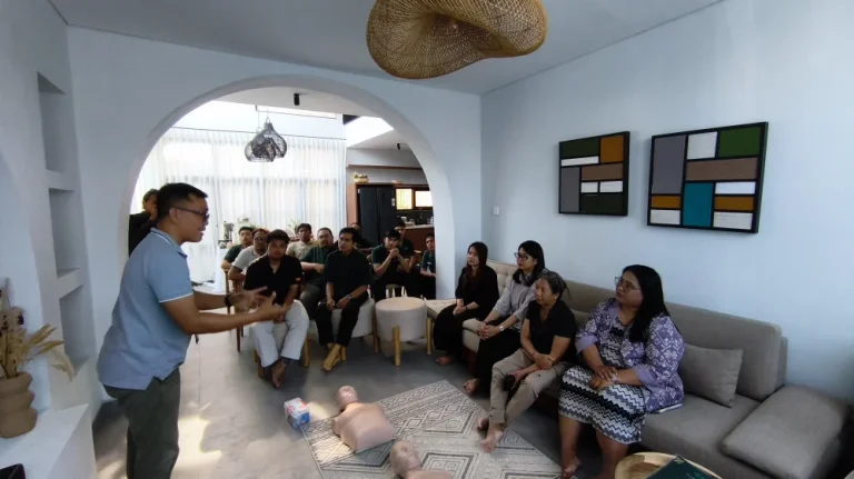 FirstMedic Provides Complimentary First Aid & Basic Life Support Training for Premier Hospitality Staff